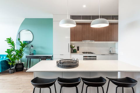 Large Light Luxe 3BDR 2BA Free Parking - Walk To Sydney Uni And RPA - Cruises Travel 5