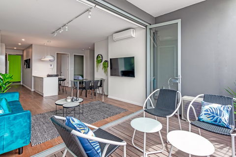 Large Light Luxe 3BDR 2BA Free Parking - Walk To Sydney Uni And RPA - Cruises Travel 1