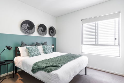 Large Light Luxe 3BDR 2BA Free Parking - Walk To Sydney Uni And RPA - Cruises Travel 6