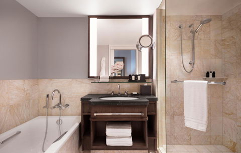 Four Seasons Hotel Sydney - Tourism Guide 5