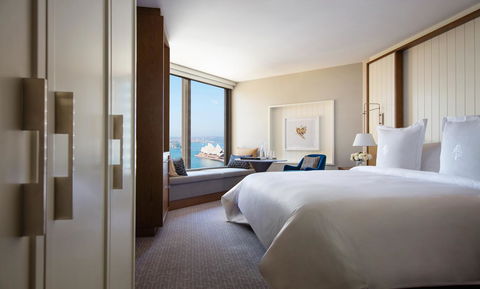 Four Seasons Hotel Sydney - Tourism Guide 11