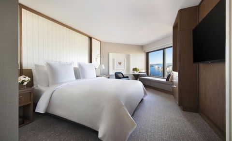 Four Seasons Hotel Sydney - Tourism Guide 12