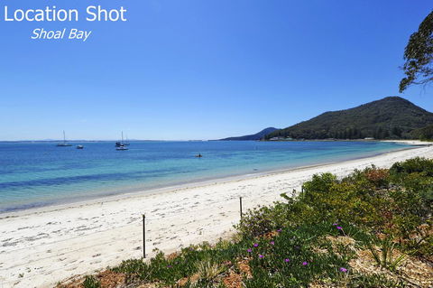 Ronald Avenue 1/65 - Shoal Bay - Cruises Travel 10