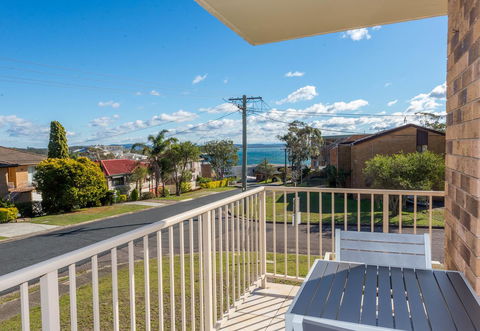 Ronald Avenue 1/65 - Shoal Bay - Cruises Travel 3