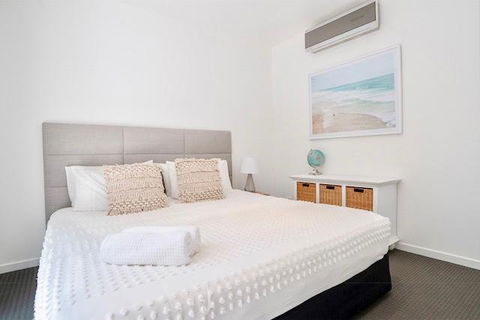 Hastings By The Sea - Travel Agents 4