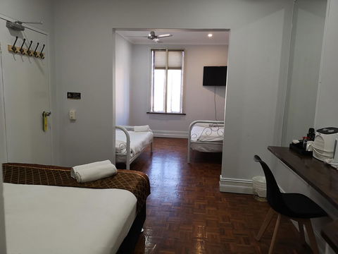 Newtown Cozy Stays - Cruises Travel 29