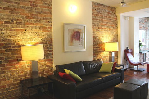 Newtown Cozy Stays - Cruises Travel 13