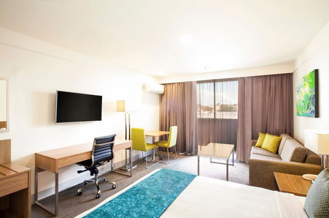 Metro Aspire Hotel Sydney - Cruises Travel 34