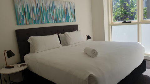 Liv Apartments Haymarket - Cruises Travel 13