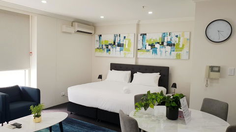 Liv Apartments Haymarket - Cruises Travel 12
