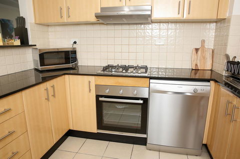 Liv Apartments Haymarket - Cruises Travel 26