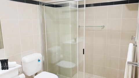Liv Apartments Haymarket - Cruises Travel 23