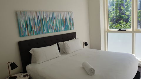 Liv Apartments Haymarket - Cruises Travel 14