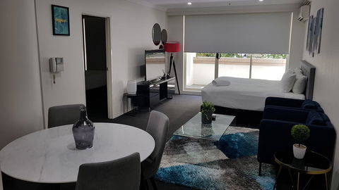 Liv Apartments Haymarket - Cruises Travel 31