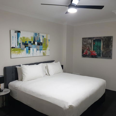 Liv Apartments Haymarket - Cruises Travel 6