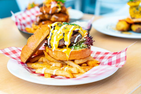 Horse And Jockey Hotel Homebush - Cruises Travel 29