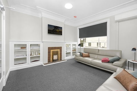 Horse And Jockey Hotel Homebush - Cruises Travel 9