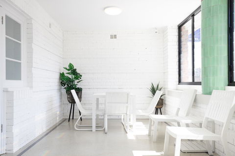 Horse And Jockey Hotel Homebush - Cruises Travel 10