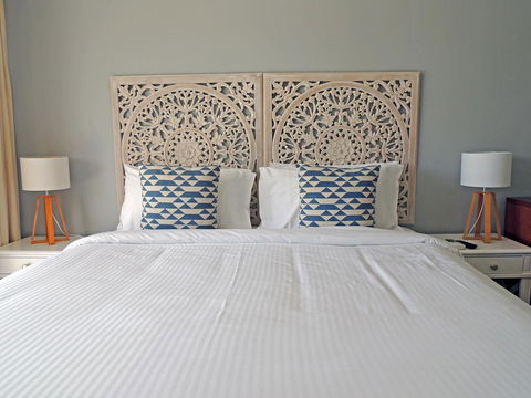 Charlesworth Bay Beach Resort - Travel Search 4