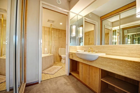 Charlesworth Bay Beach Resort - Travel Search 18