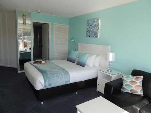 Charlesworth Bay Beach Resort - Travel Search 34