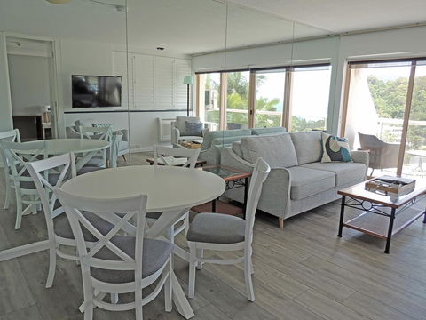 Charlesworth Bay Beach Resort - Travel Search 10