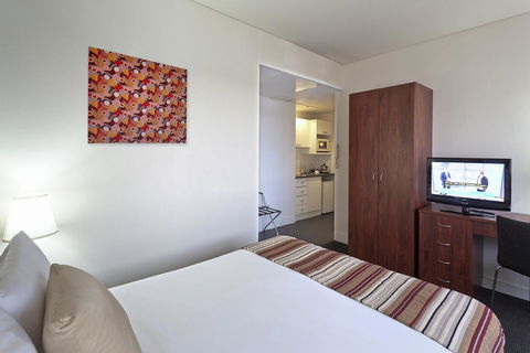 Macleay Hotel - Cruises Travel 10