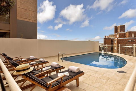 Macleay Hotel - Cruises Travel 25