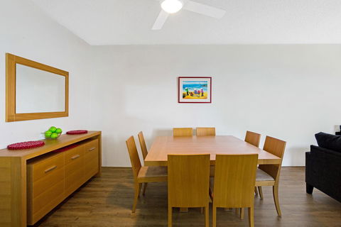 Victoria Parade, Kiah, Unit 10, 53 - Travel Agents 7