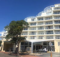 Ettalong Beach Premium Waterview Apartments - Cruises Travel