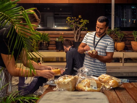 Big Backpackers Hostel - Tourism Guide 17