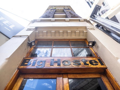 Big Backpackers Hostel - Tourism Guide 1