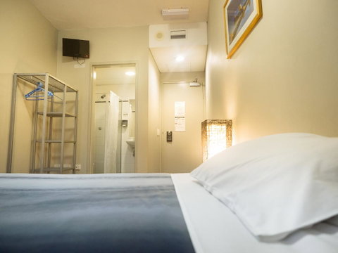 Big Backpackers Hostel - Tourism Guide 31