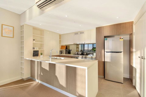 Stunning Sunset Water View 2BEDs On High Rises - Tourism Guide 8