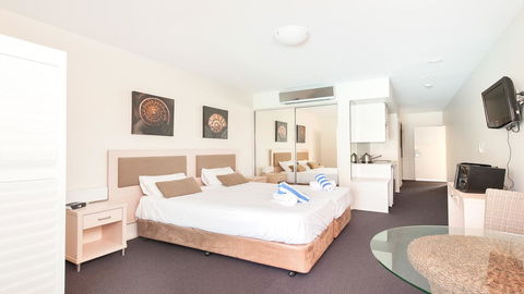 Pacific Blue, Salamander Bay - Cruises Travel 41