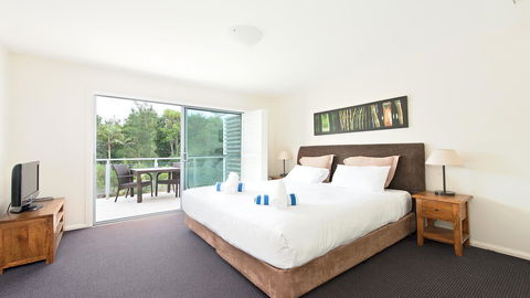 Pacific Blue, Salamander Bay - Cruises Travel 21