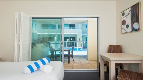 Pacific Blue, Salamander Bay - Cruises Travel 6