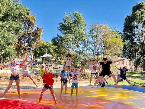 Corowa Bindaree Holiday Park - Travel Agents 4