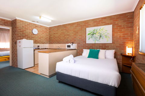 Corowa Bindaree Holiday Park - Travel Agents 8