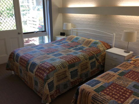 Como Lodge - Travel Search 12