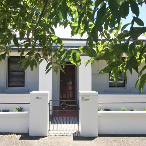 99 Hill Street Apartments - Cruises Travel 19