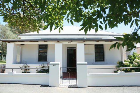99 Hill Street Apartments - Cruises Travel 0