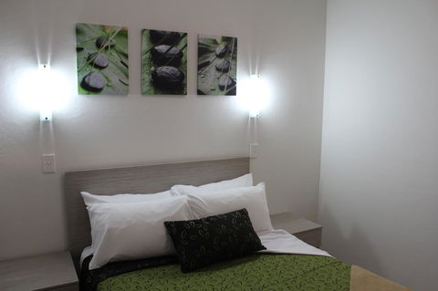Ashwood Motel - Tourism Guide 1