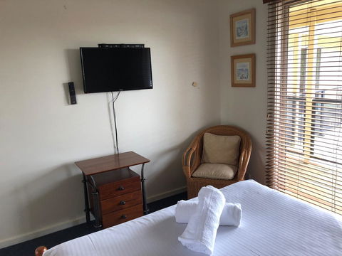 Squid\'s Ink Motel - Travel Search 20