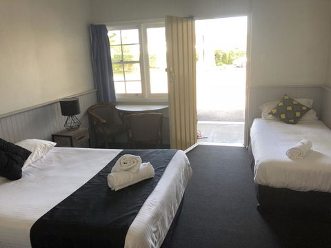 Squid\'s Ink Motel - Travel Search 41