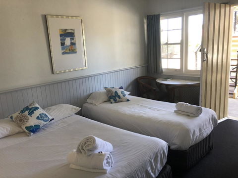 Squid\'s Ink Motel - Travel Search 31