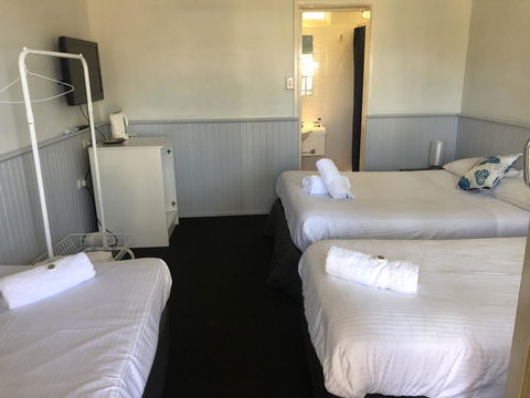 Squid\'s Ink Motel - Travel Search 30