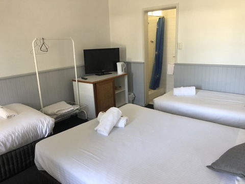 Squid\'s Ink Motel - Travel Search 34