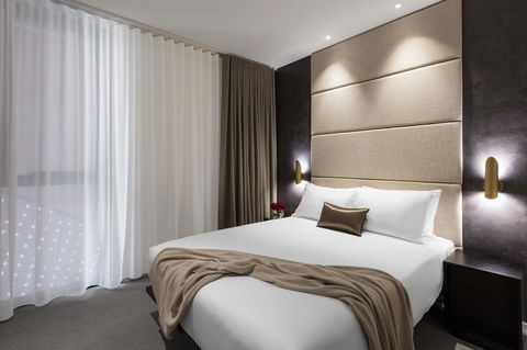 SKYE Suites Sydney - Cruises Travel 23