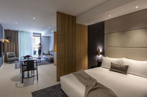 SKYE Suites Sydney - Cruises Travel 27